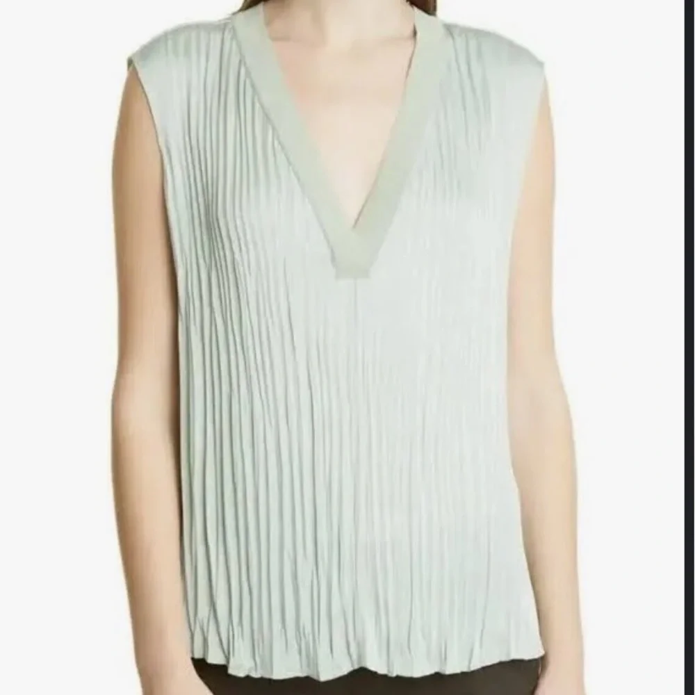 NWT $295 Vince Sleeveless Double V - neck blouse Top crushed Green large - Picture 1 of 12
